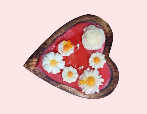 Tohafa Heart Small Wood Scented Candle