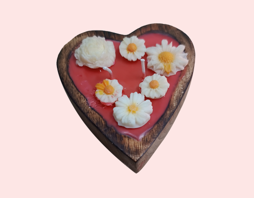 Tohafa Heart Small Wood Scented Candle